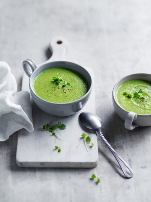 QUICK BROCCOLI ALMOND SOUP